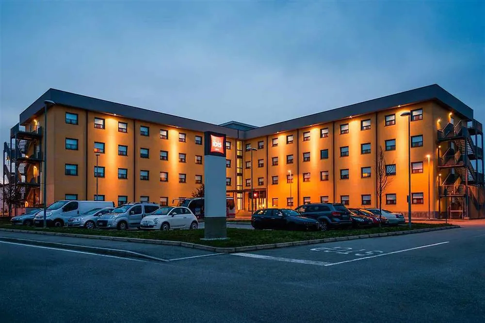 Hotel Ibis Milano Malpensa Cardano Al Campo